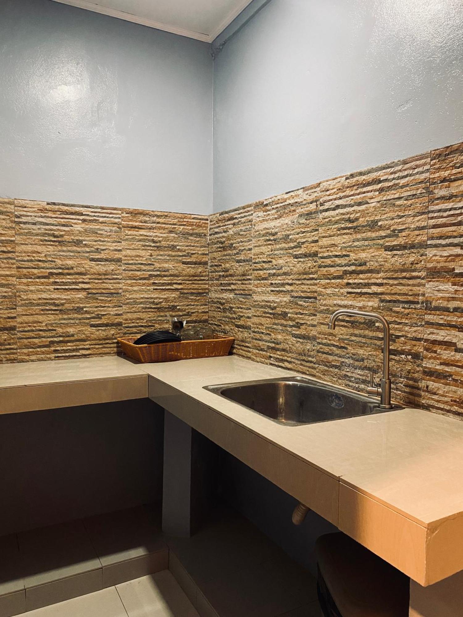 Lakayo Hillside Apartelle San Juan  Extérieur photo