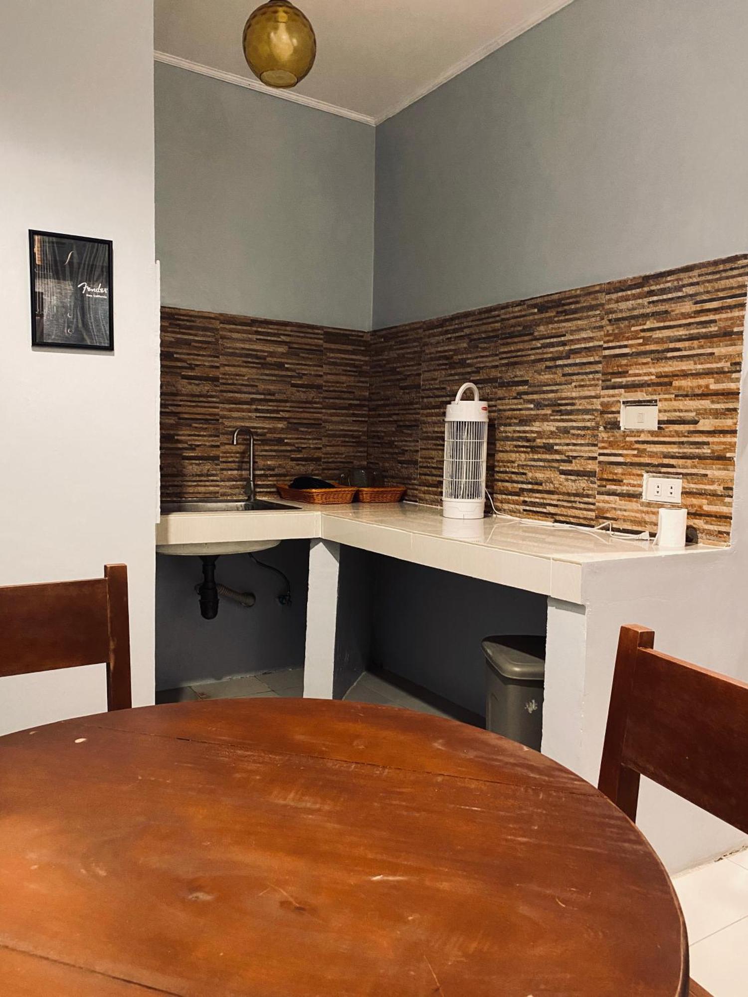 Lakayo Hillside Apartelle San Juan  Extérieur photo